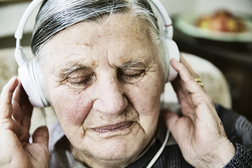 Try Music Therapy for Your Memory Care Loved One - Winder, GA
